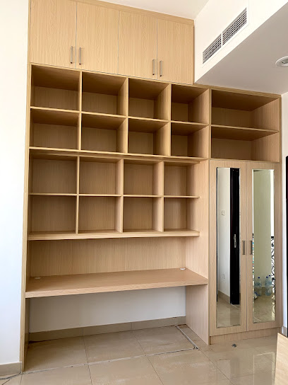 منجرة حنيف - United Arab Emirates|Al Quoz Industrial Area 2 - Dubai|1 24A St|Warehouse #3