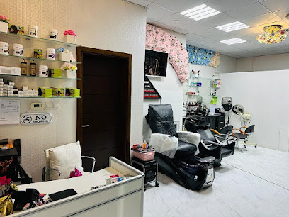 صالون سيلفر وينج ليدي - أبو ظبي - +971 50 304 3421