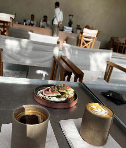 لا بيتيت - أبو ظبي - +971 50 689 4844