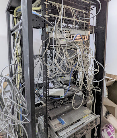 خدمات الكمبيوتر والشبكات المستقلة - أبو ظبي - +971 56 677 8851