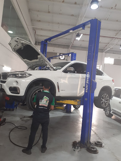 خدمات 800CarGuru موبايل لتصليح السيارات - United Arab Emirates|Al Quoz - Al Quoz Industrial Area 4 - Dubai|14C St