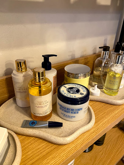 صالون حديقة الجمال للعناية بالآظافر - United Arab Emirates|Sharjah|الشارقة - الذيد - بعد الاشارة يمين