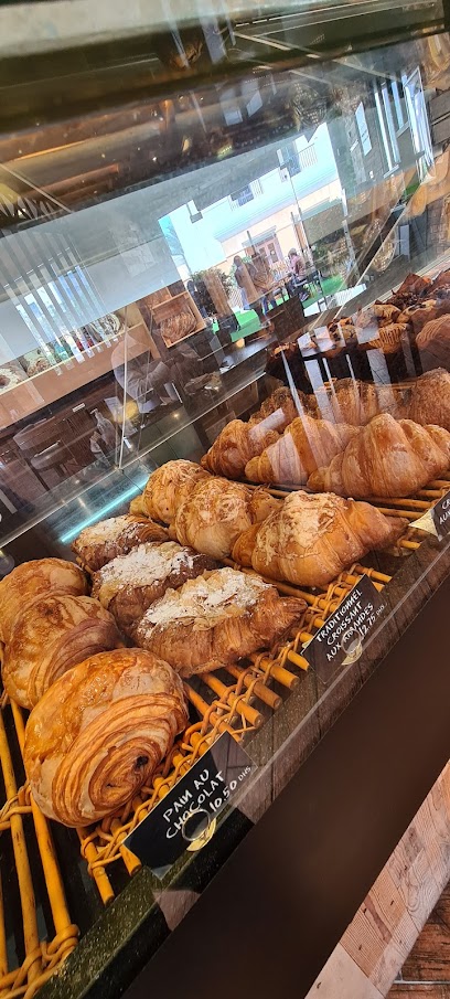 المخبز الفرنسي - United Arab Emirates|opposite to Dubai Health Care City - Umm Hurair 2 - Dubai|Oud Metha Rd|Gulf Towers