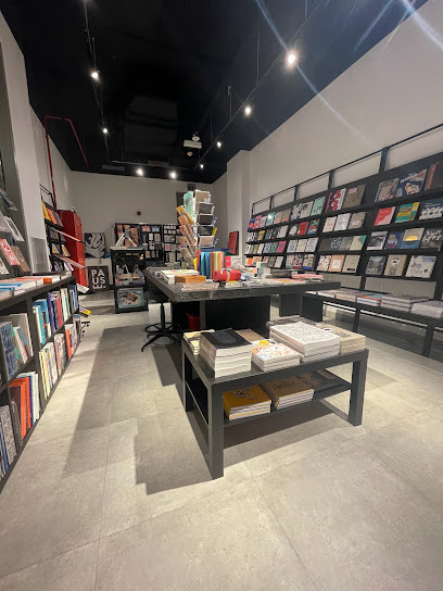 مكتبة هوب للتصميم والثقافة المرئية - United Arab Emirates|Dubai|Al Hadiqa Rd|wasl square