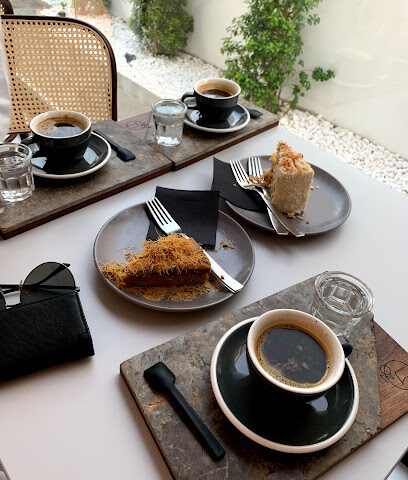رقم خمسة. - أبو ظبي - +971 4 880 0899