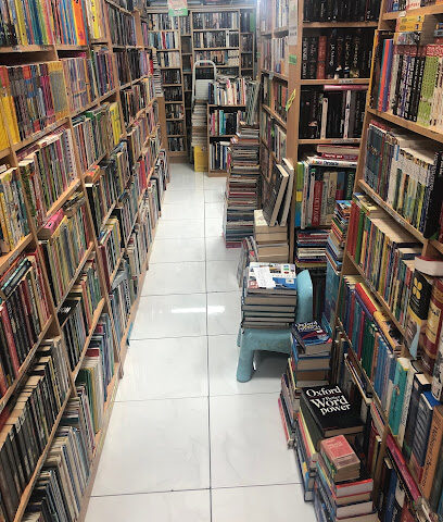 عالم الكتب للتجارة (الكتب المستعملة والجديدة) - أبو ظبي - +971 4 349 1914