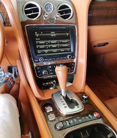 كراج سيارات كلاس - أبو ظبي - +971 50 448 2356