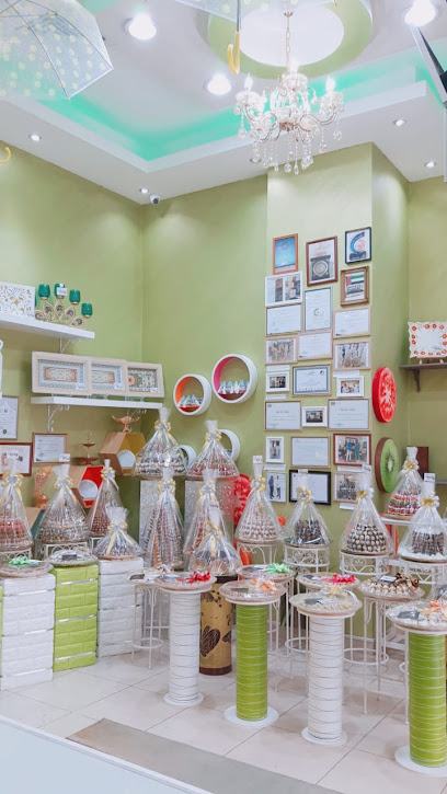 شوكولاتة وزهور البيستو-العين - United Arab Emirates|Abu Dhabi|Khalifa Street