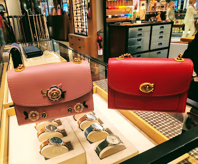 متجر كوتش دبي مول - أبو ظبي - +971 4 339 8670