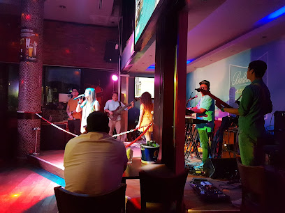 شريط عمودي - أبو ظبي - +971 2 659 7666