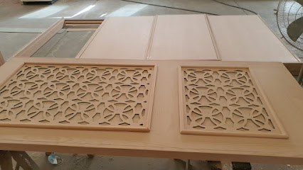 لمسات الابداع للالمنيوم والنجارة -  - +971 58 837 6018