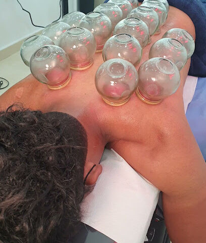 الدكتور العمود الفقري ويلبيينج - مقوم العظام في دبي - أبو ظبي - +971 4 348 4406
