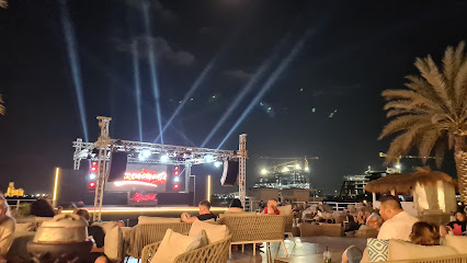 انظر والبحر - أبو ظبي -