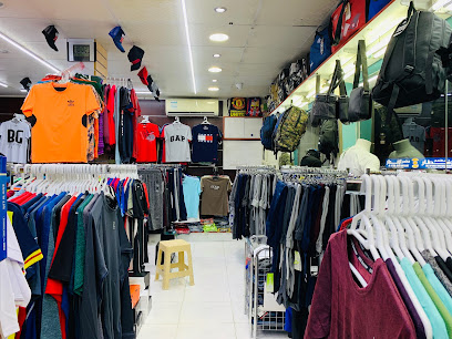 ملابس رياضية Mk - أبو ظبي - +971 7 266 7408