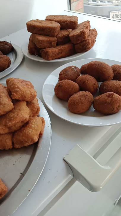 جراند مول الشارقه - United Arab Emirates|Al Qasimia - Al Mahatah - Sharjah|89XR+MH8