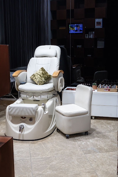 مركز تجميل بيوتلوكس - United Arab Emirates|Al Bateen - Abu Dhabi|Etihad Towers|Conrad Abu Dhabi