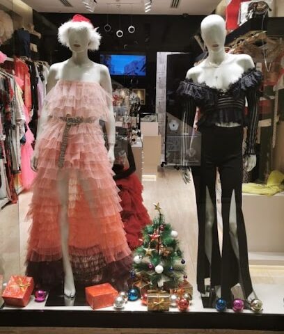 أزياء راموندا - أبو ظبي - +971 52 245 1511