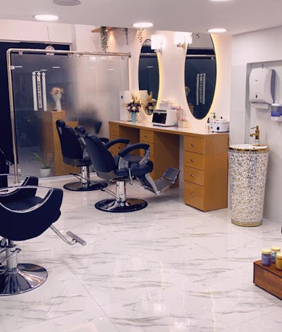 صالون كوين للسيدات - أبو ظبي - +971 54 529 9477