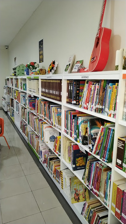 مكتبة جونيور SIS في الجويزة - United Arab Emirates|Al Rowdat Suburb - Al Menhaz - Sharjah|7JJ8+PH5