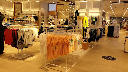 اليسار - أبو ظبي - +971 4 327 3366