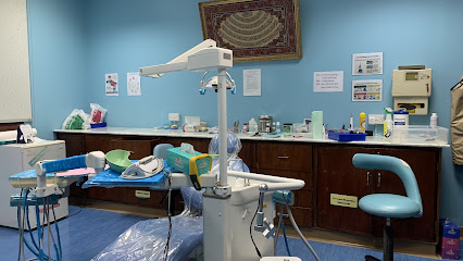 عيادة الإمارات ومركز الخدمات الطبية - أبو ظبي - +971 3 764 4744