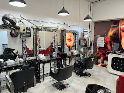 صالون رويال شهناز للتجميل - أبو ظبي - +971 55 526 6703