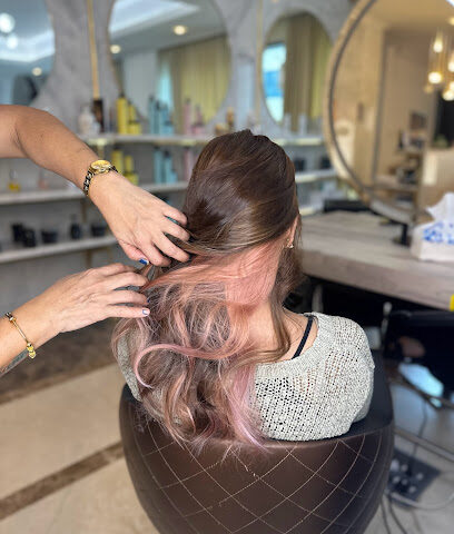صالون تجميل الشعر والأظافر - أبو ظبي - +971 56 447 4624