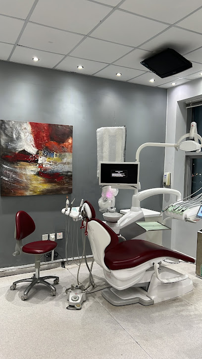 أول مركز رويال لطب الأسنان - United Arab Emirates|Fujairah|Office #501