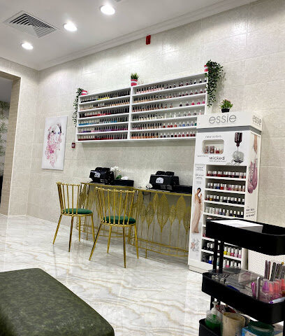 صالون آجمل العيون للسيدات - أبو ظبي - +971 50 696 4115