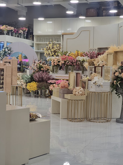 شوكولاتة لابيل وزهور أم القيوين - United Arab Emirates|Umm Al Quawain|C