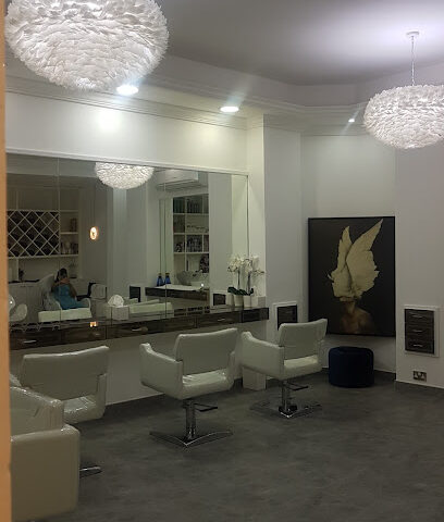 مركز سيكريت بيوتي - أبو ظبي - +971 6 744 1415