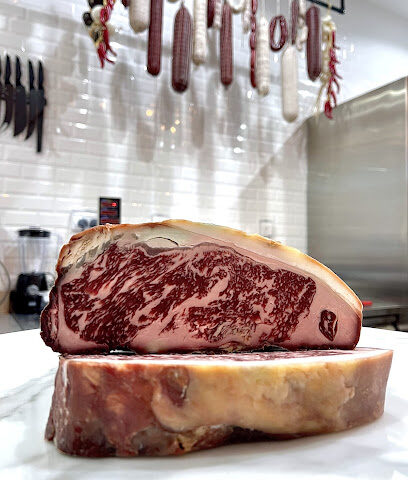 اللحوم والقطع - أبو ظبي - +971 58 582 6223