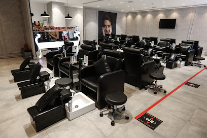 مجمع الوزارات بداشنج بيوتي لاونج - أبو ظبي - +971 600 560037