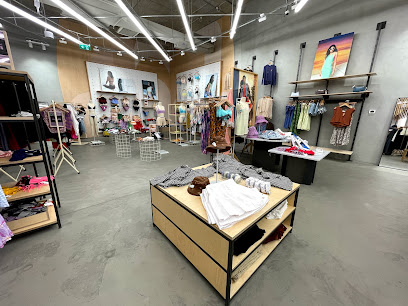 تجار الملابس في المناطق الحضرية - أبو ظبي - +971 4 362 7500