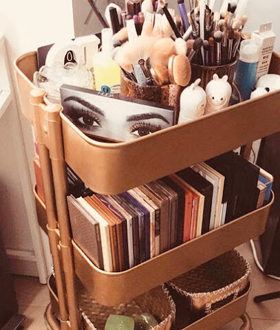 صالون ملك للتجميل - أبو ظبي - +971 6 766 7616