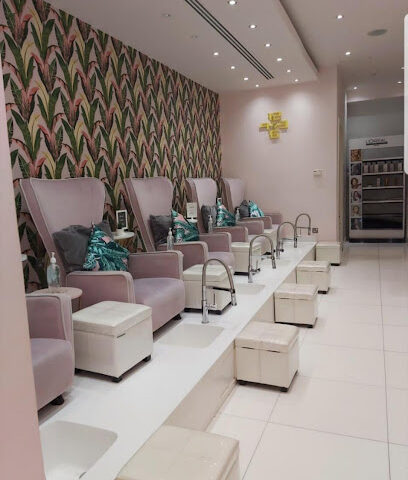 أنامل للتجميل والأظافر سبا - أبو ظبي - +971 6 544 2644