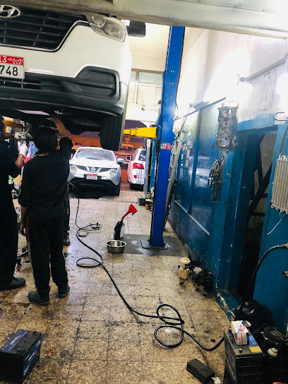 كراج عثمان غني سليمان كراج عثمان غني سليمان - United Arab Emirates|Industrial Area - Abu Dhabi|5QW4+32F