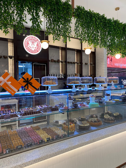 قطعة شوكولاتة - United Arab Emirates|Downtown Dubai - Dubai|57XH+GRV