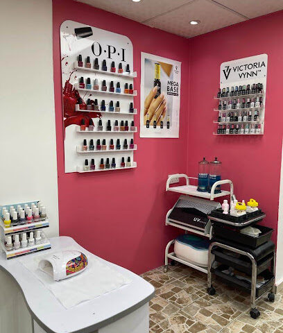 صالون النحلة للسيدات - أبو ظبي - +971 6 536 8828