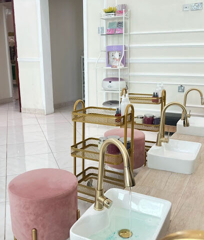 مركز مكياجي للتدريب و التجميل - أبو ظبي - +971 56 653 9767