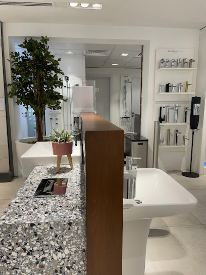 باجنودزاين أبو ظبي - United Arab Emirates|Al Hisn - W5 - Abu Dhabi|Estiqlal Street