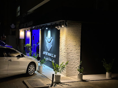 صالون وسبا وايت هات للرجال - أبو ظبي - +971 50 147 3121