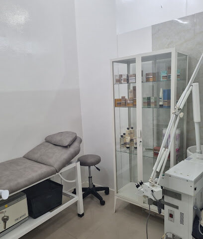 صالون الرموش للتجميل - أبو ظبي - +971 56 675 7713