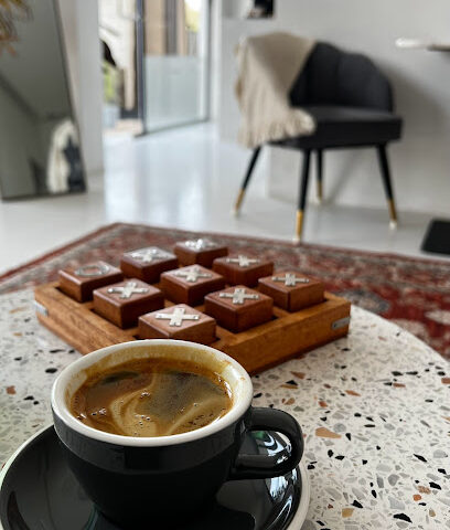 مقهى K7 - أبو ظبي - +971 7 236 8118