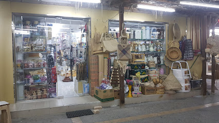 سوق صقر الشارقة - أبو ظبي - +971 52 443 3556