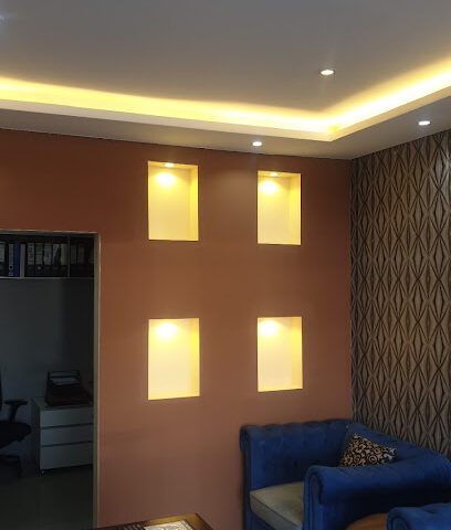 ستارز لتأجير السيارات - أبو ظبي - +971 6 744 4660
