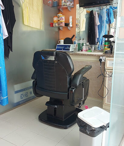 صالون الشجرة - أبو ظبي - +971 56 719 7772