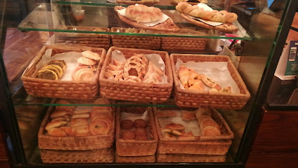 مخبز بسو - أبو ظبي - +971 4 558 9800