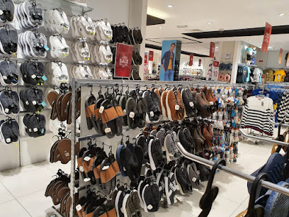 ماكس فاشون - أبو ظبي - +971 56 501 8465