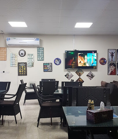 مقهى البحور السبع - أبو ظبي - +971 52 737 0992